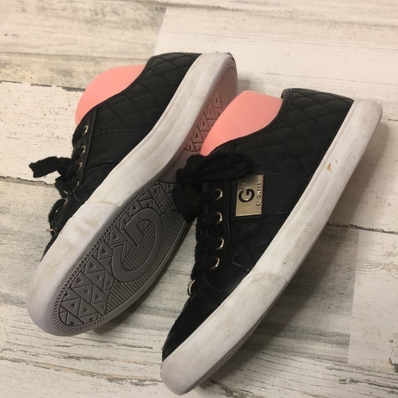 G By Guess Black Quilted Low Shoes 7 - Picture 4 of 10
